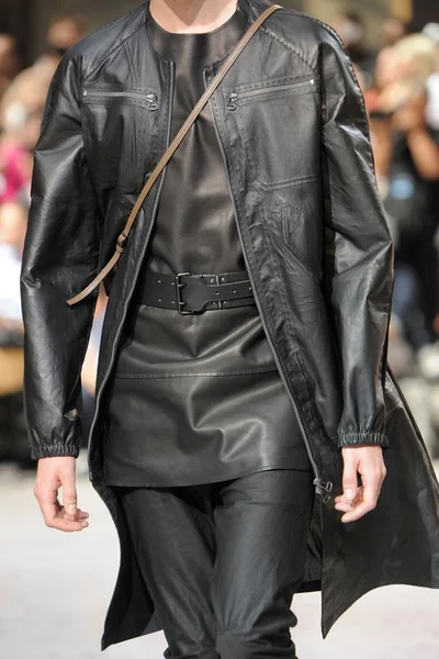 Look 9